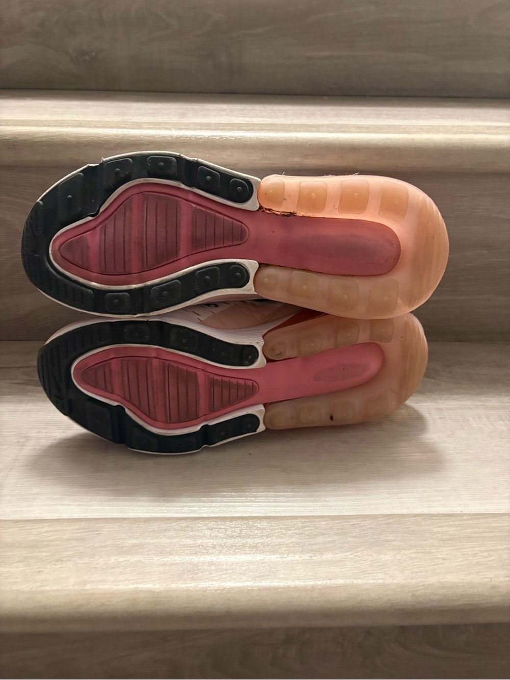 Nike Air Max 270 Soft Peach and Black Running Shoes - Picture 6 of 6
